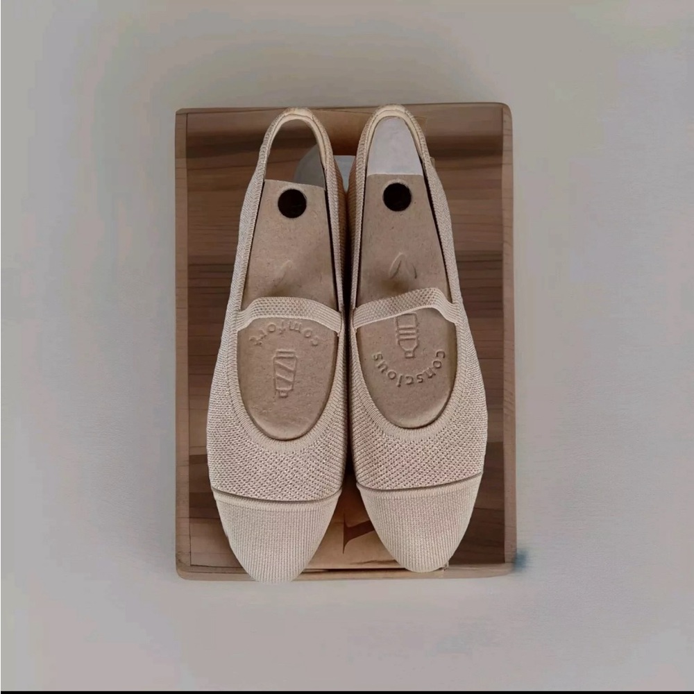 NIB Vivaia Tamia Mary Jane Almond Toe Flats EU Size 42